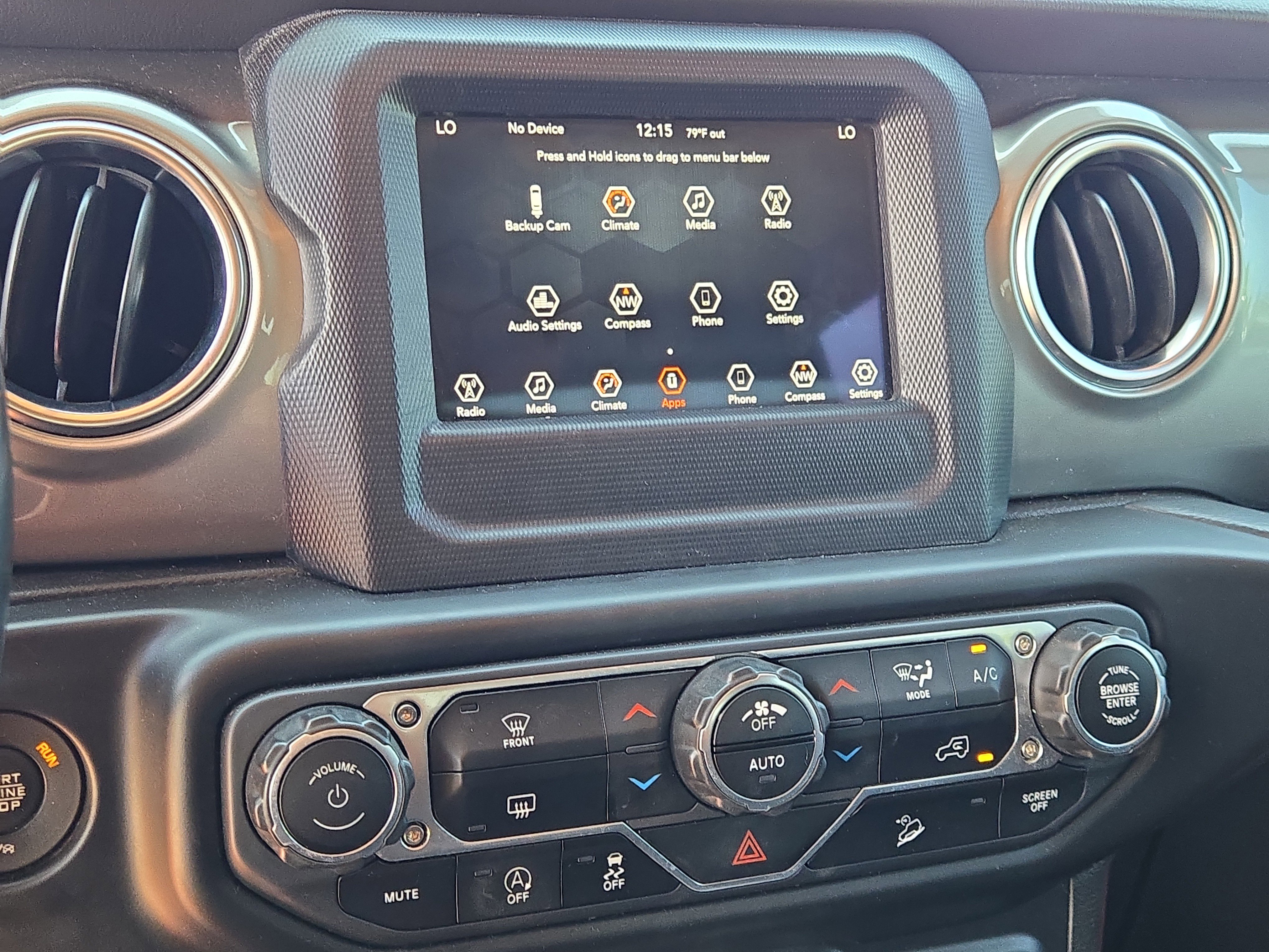 Used 2020 Punkn Metallic Clearcoat Jeep Sahara image 31