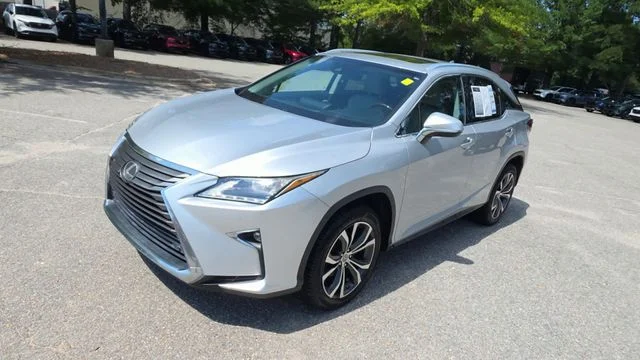 Used 2017  Lexus 350 image 4