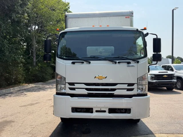 Used 2020 ARC WHITE Chevrolet NA image 9