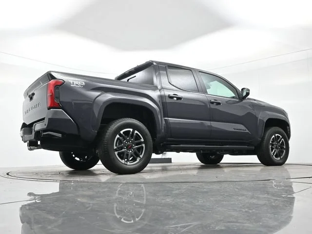 Used 2025 Underground Toyota SR5 image 28