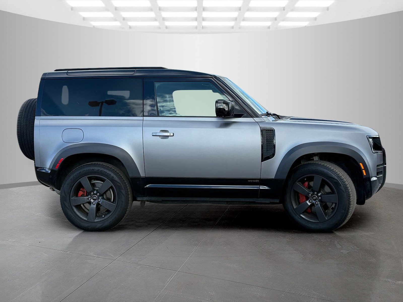 2023 Land Rover Defender X - Photo 4