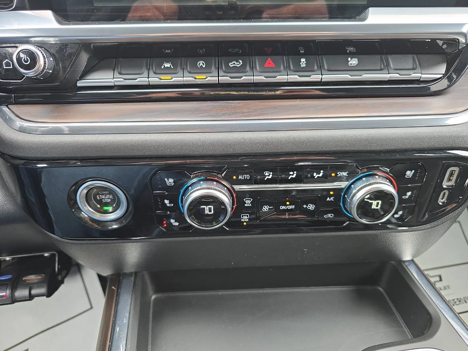 2023 GMC Sierra 1500 SLT - Photo 15