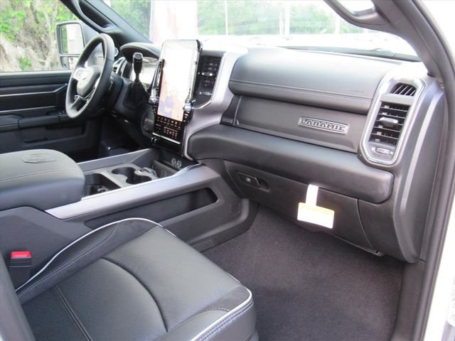New 2026 Bright White Clear-Coat Exterior Paint RAM Laramie image 11