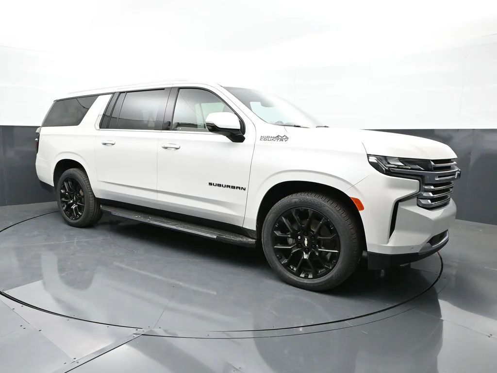 Used 2022 Beige Chevrolet High Country image 33