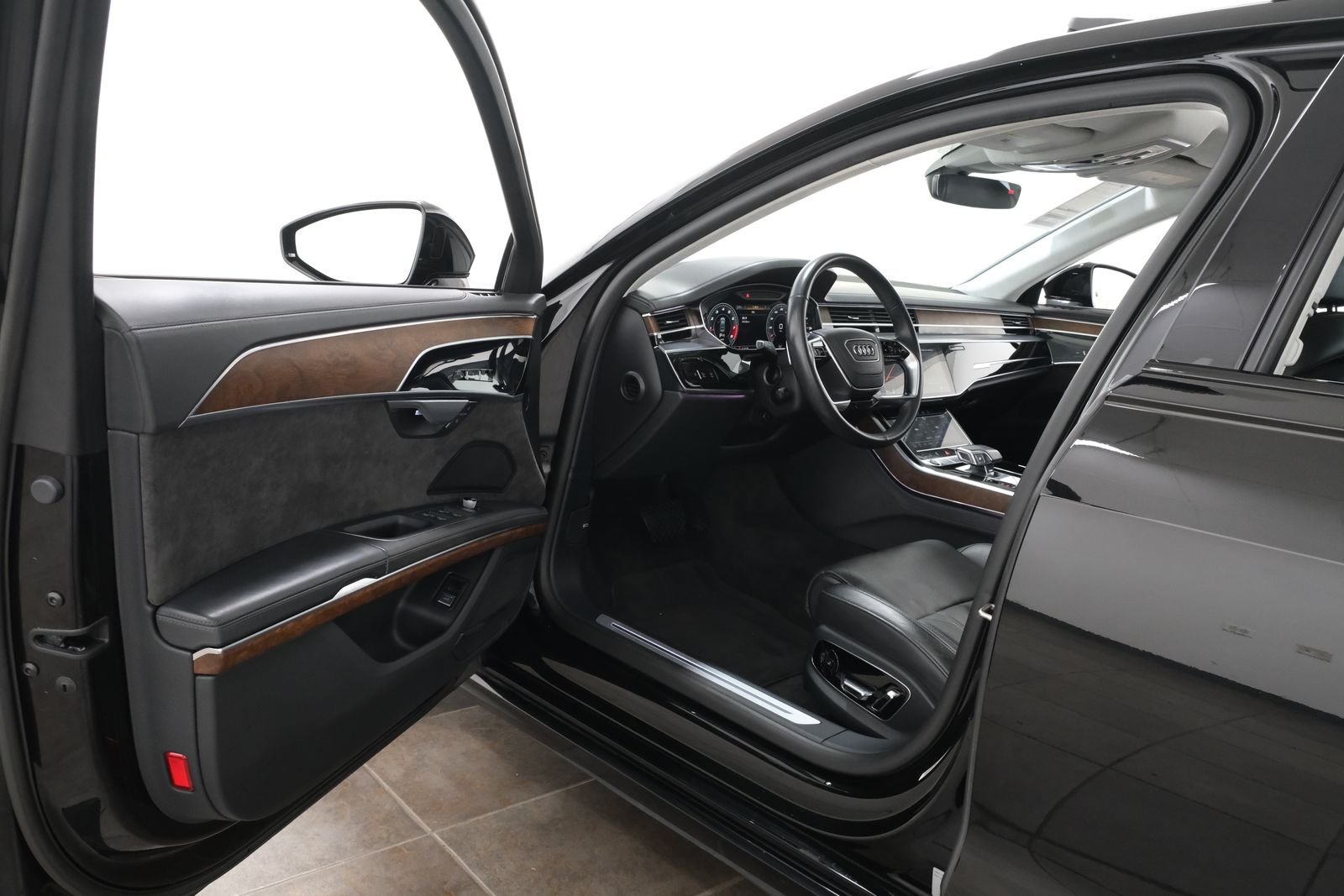 Used 2021 Black Metallic Audi 4.0 image 25