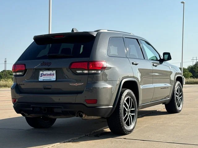 Used 2021 Gray Jeep Trailhawk image 9