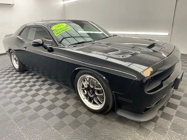 Used 2016 Black Dodge SRT Hellcat image 3