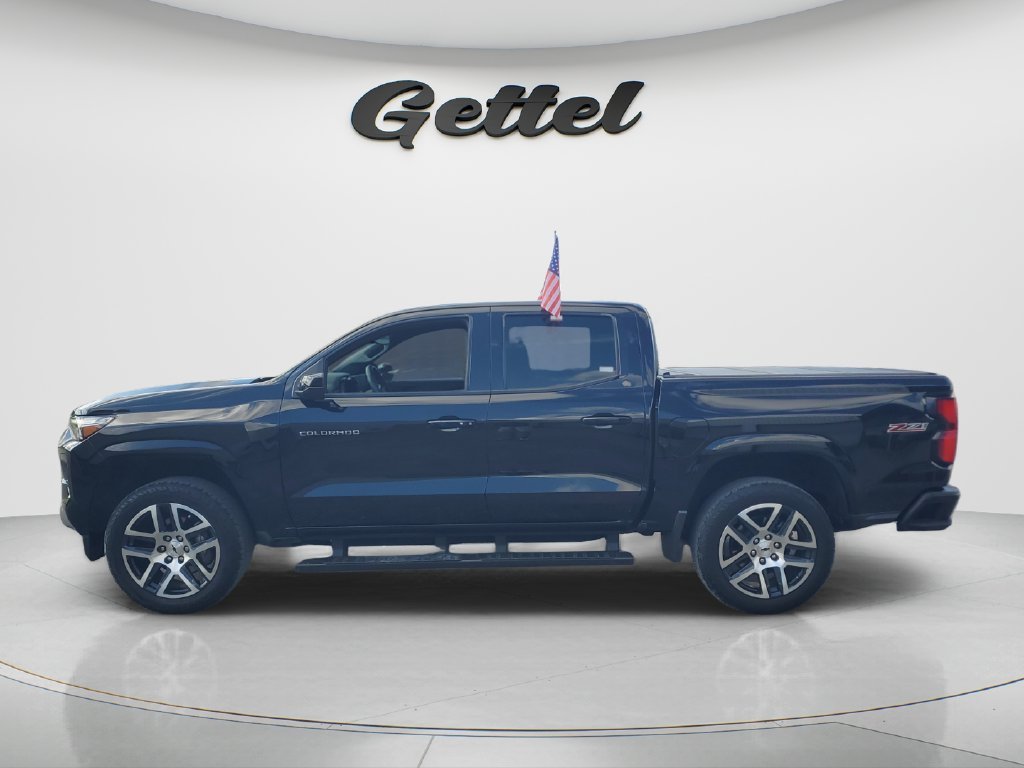 Used 2023 Black Chevrolet Z71 image 9