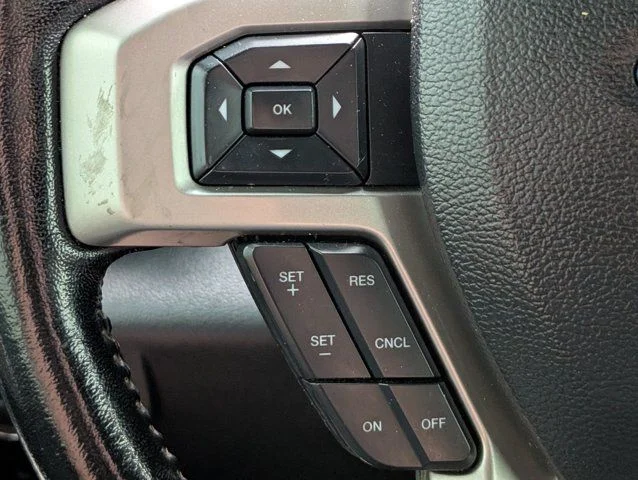 Used 2022 White Metallic Ford Lariat image 27