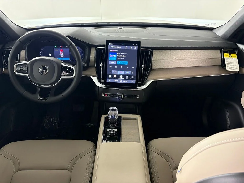 New 2026 Crystal White Volvo Plus image 40