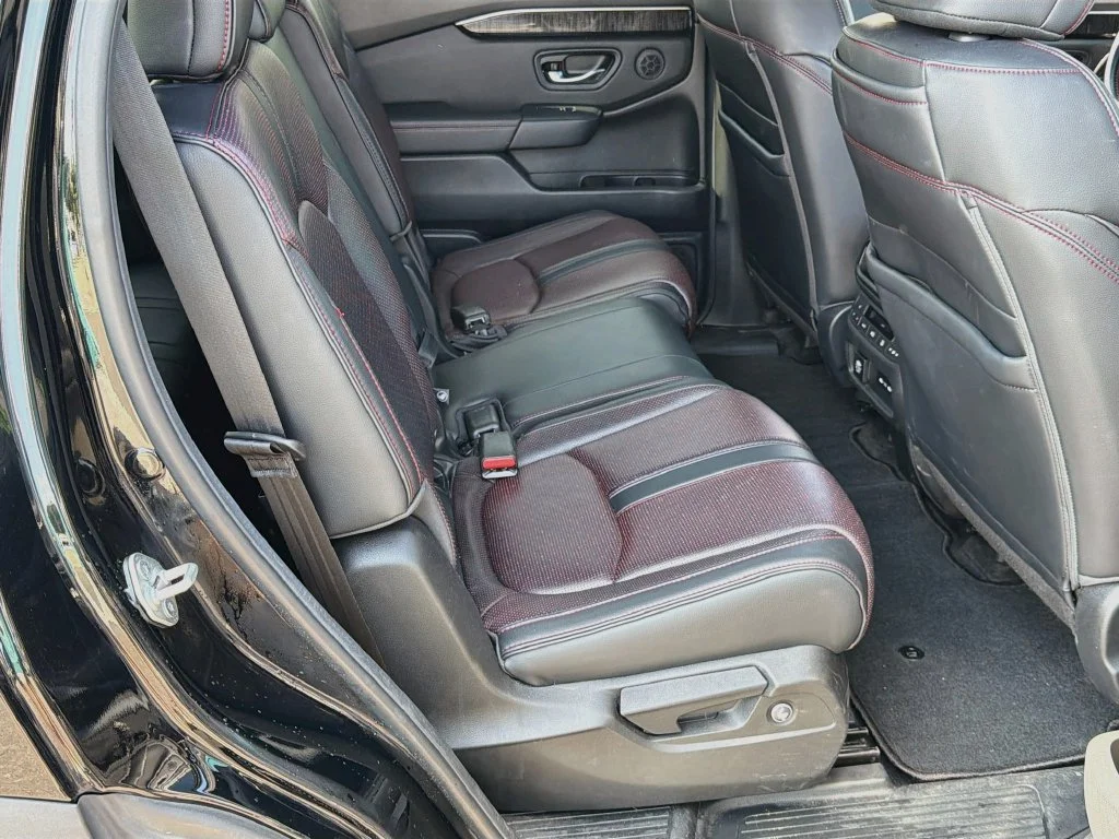Used 2025 Crystal Black Pearl Honda Black Edition image 30