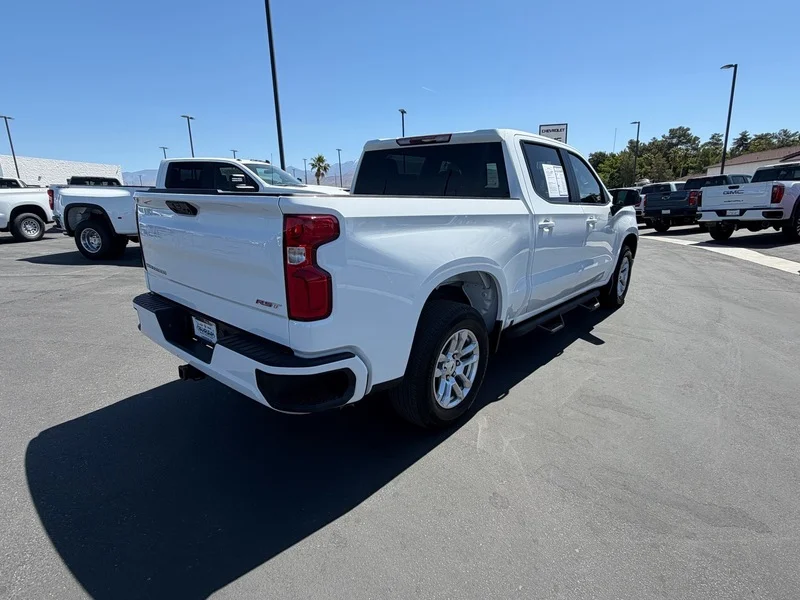 Used 2023 Summit White Chevrolet RST image 3