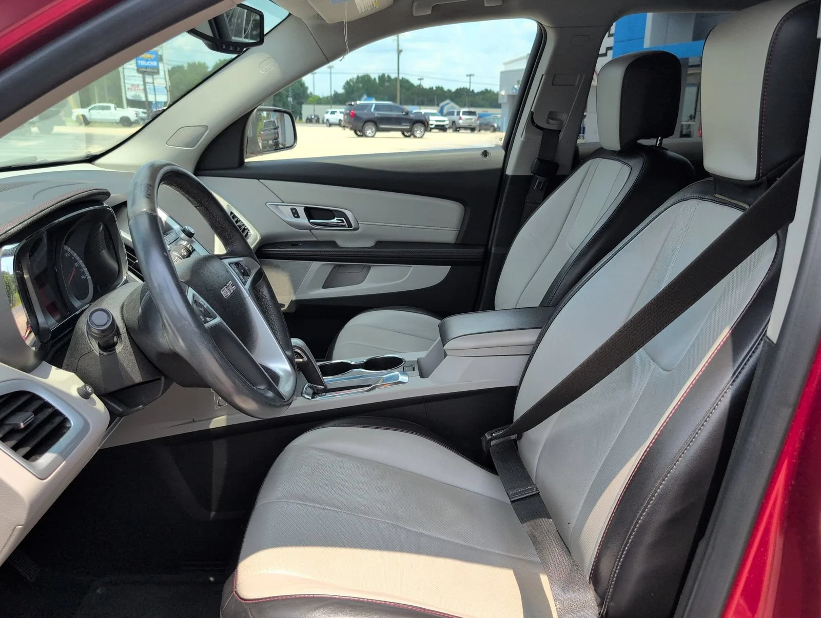 Used 2015 CRYSTAL RED TINTCOAT GMC SLT image 13
