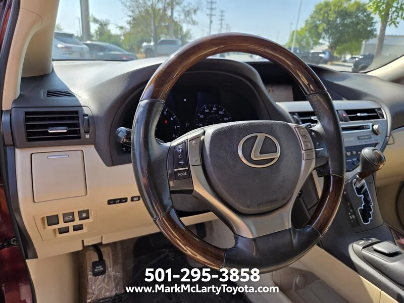 Used 2013 Mica LEXUS FWD 4DR image 10