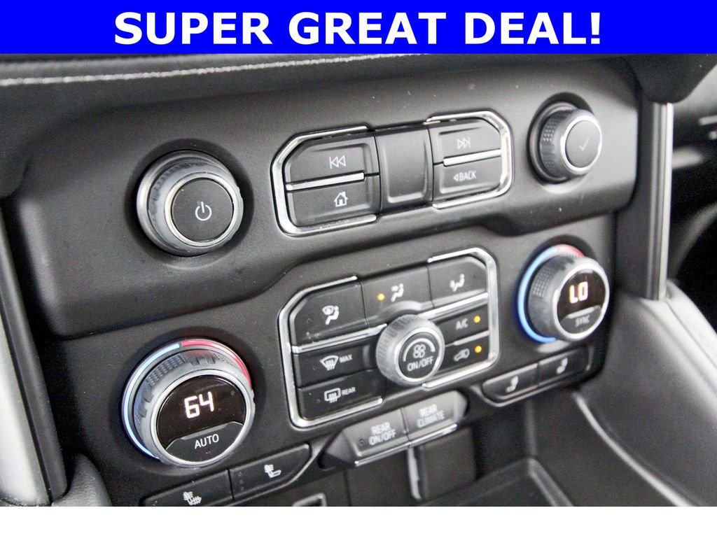 Used 2021 Black Chevrolet Z71 image 27