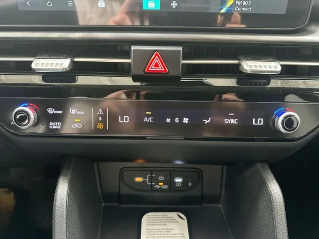 New 2026 Glacial White Pearl Kia EX image 17