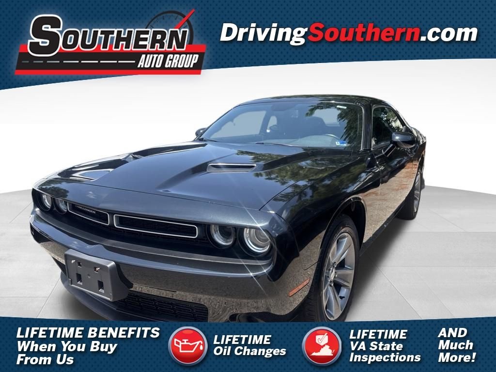 Used 2021 Green Dodge SXT image 1
