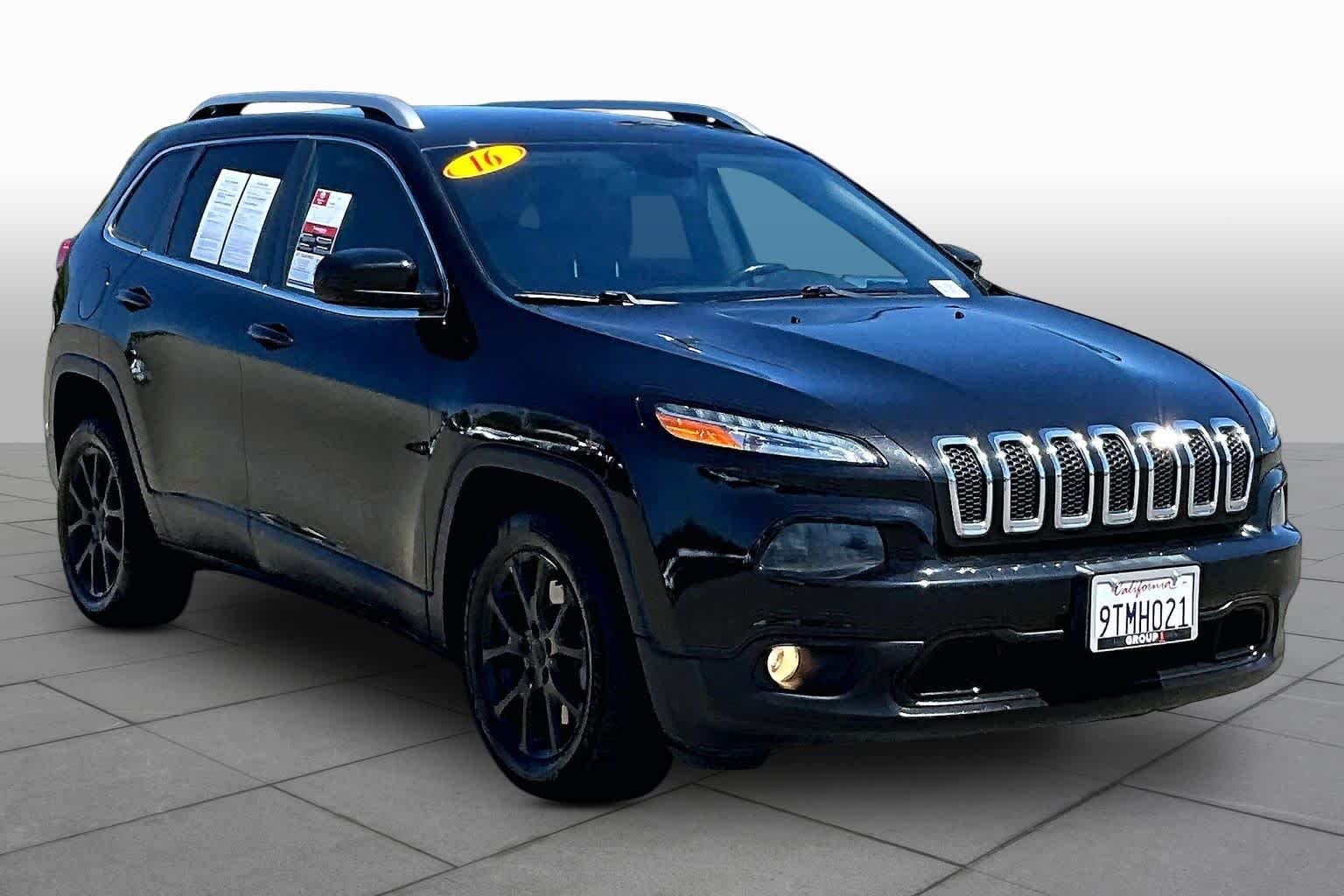 Used 2016 Jeep Cherokee Latitude with VIN 1C4PJLCB1GW273658 for sale in Folsom, CA