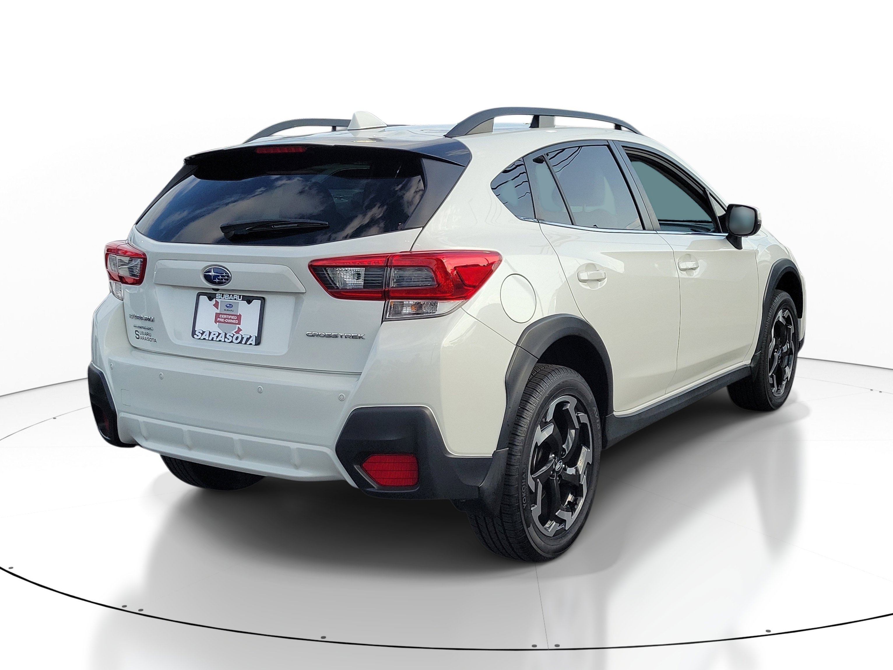 Used 2022 Crystal White Pearl Subaru Limited image 5