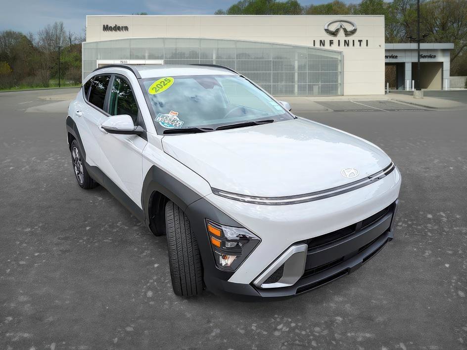 Used 2025 Cyber Gray Metallic Hyundai SEL image 2