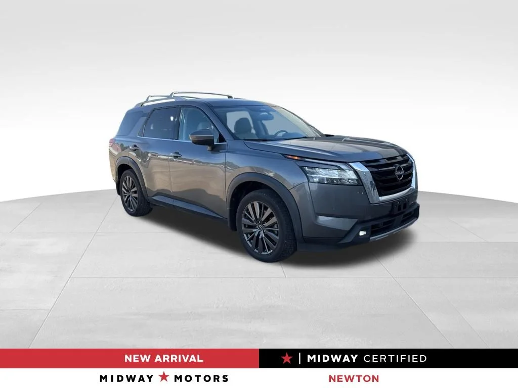 2022 Nissan Pathfinder SL