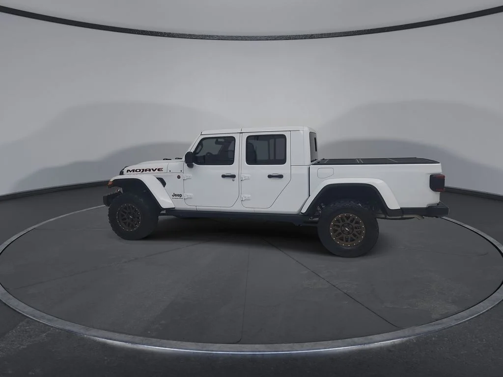 Used 2023 White Jeep Mojave image 10