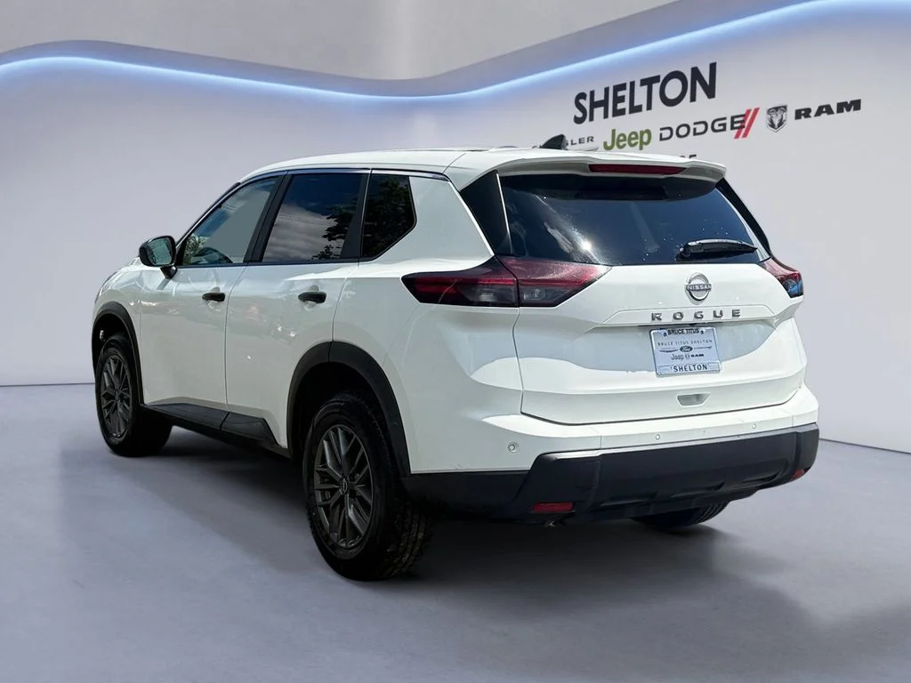 Used 2024 Glacier White Nissan S image 4