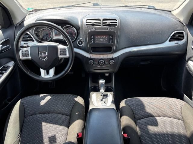 Used 2019 Gray Dodge SE image 12
