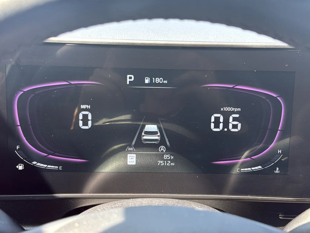 Used 2024 Green Kia X-Line image 37