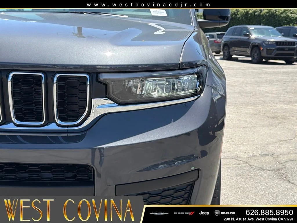 New 2026 Baltic Gray Metallic Clear-Coat Exterior Paint Jeep Laredo image 13