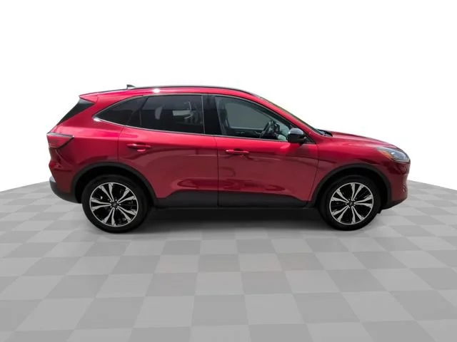 Used 2021 Red Ford SE image 9