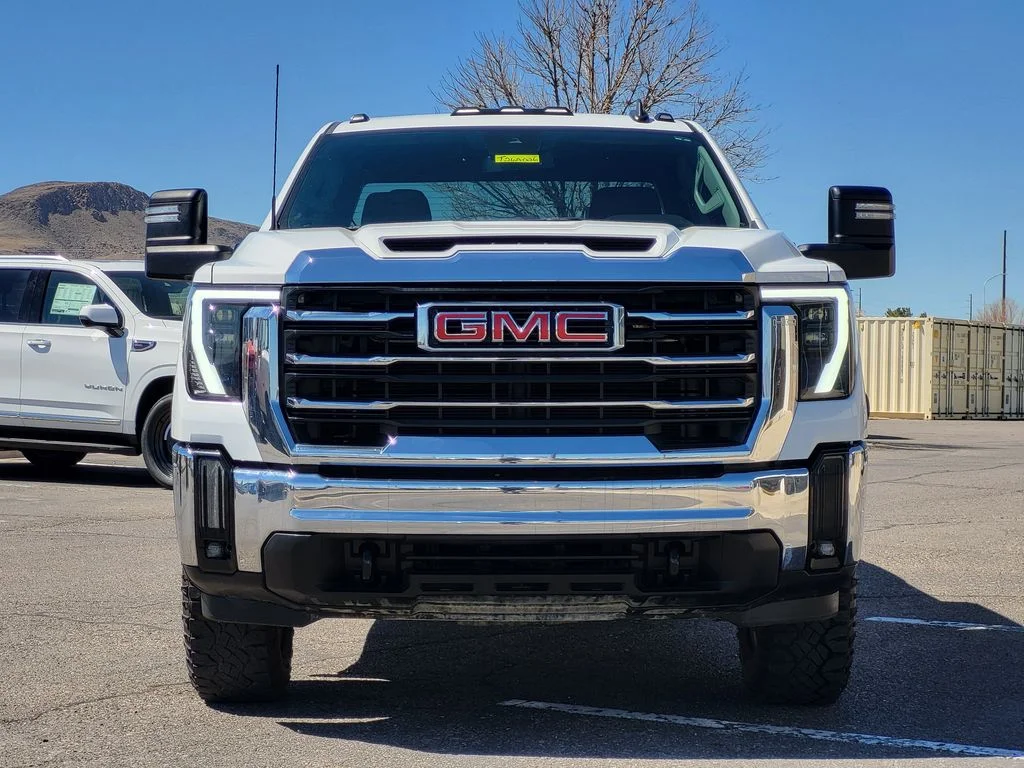 Used 2024 Summit White GMC SLE image 3