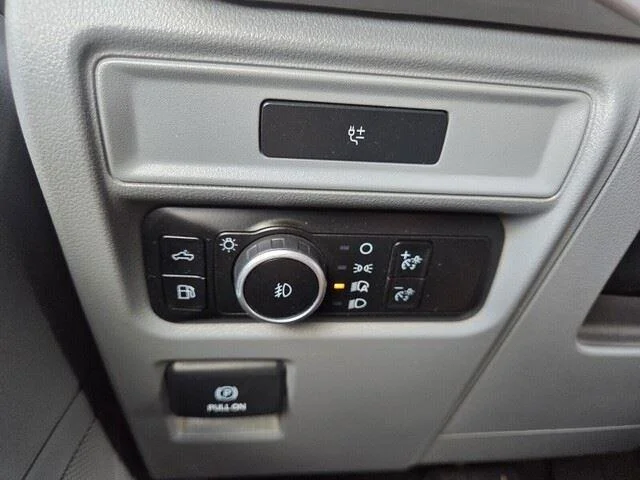 Used 2023 WHITE FORD XLT image 14