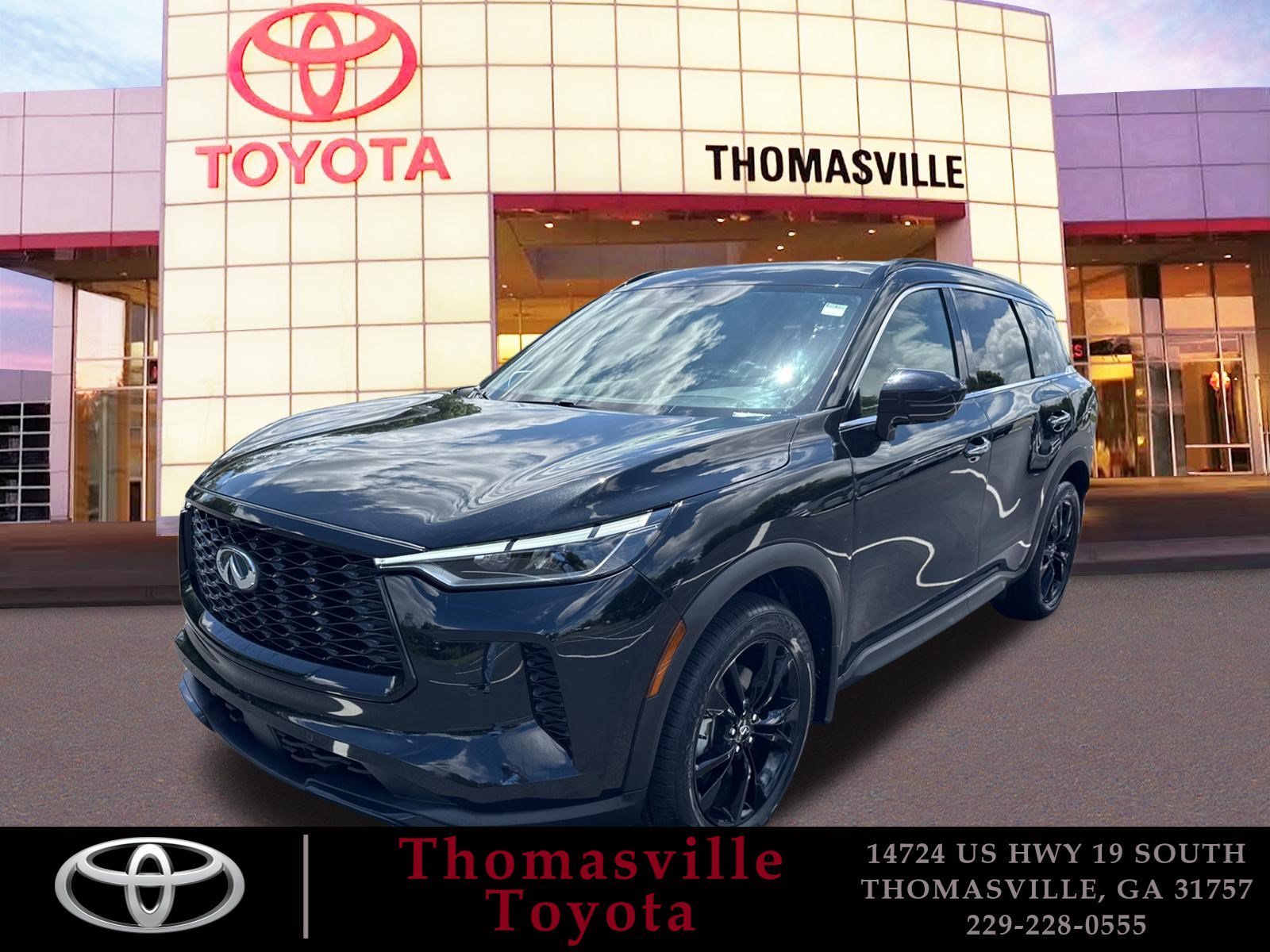 Used 2025 Mineral Black INFINITI LUXE image 1