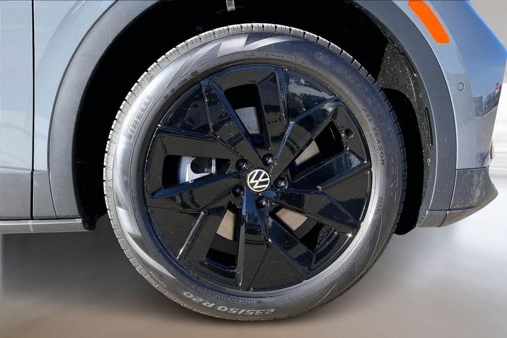Used 2025 Pure Gray Volkswagen Pro S image 13