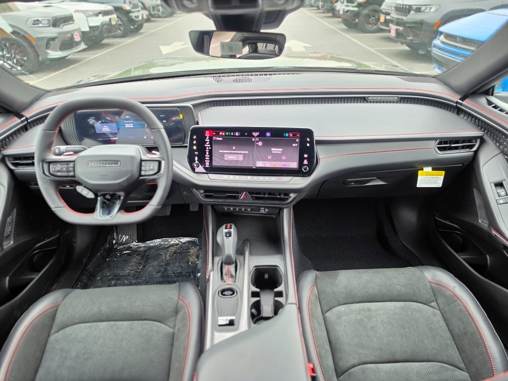 New 2026 Diamond Black Crystal Pearlcoat Dodge R/T image 2