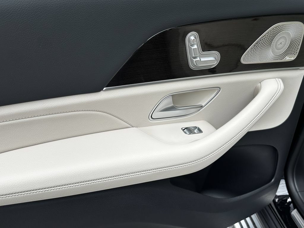 New 2026 Black Mercedes-Benz GLS 450 image 62