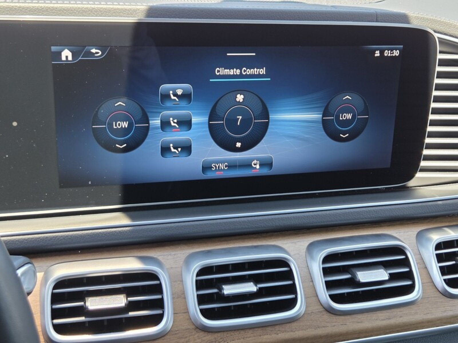 Used 2026 Selenite Grey Metallic Mercedes-Benz GLE 350 4MATIC® SUV image 32