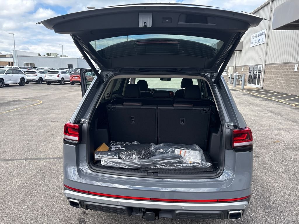 New 2026 Gray Volkswagen 2.0T Peak Edition image 19
