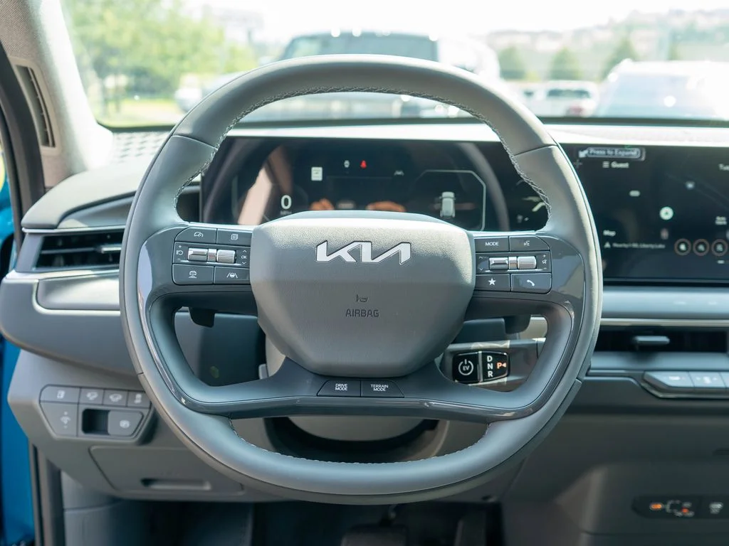 New 2026 Ocean Blue Kia Wind AWD image 17