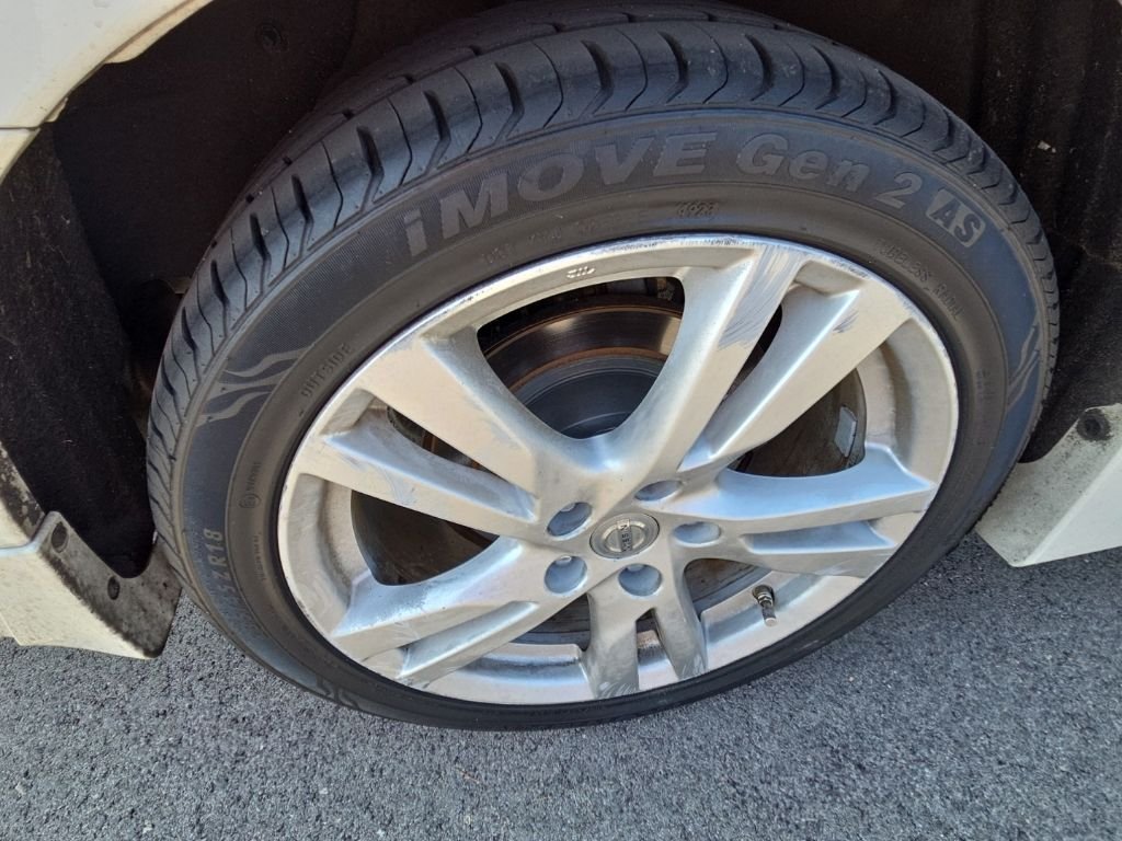 Used 2013 Pearl White Metallic Nissan 3.5 SL image 13