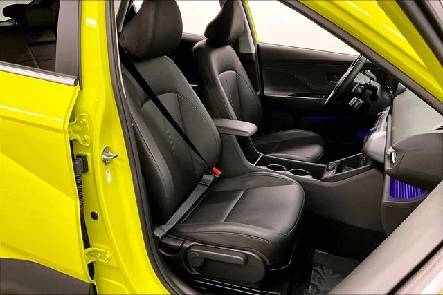Used 2025 Neoteric Yellow Hyundai Limited image 8