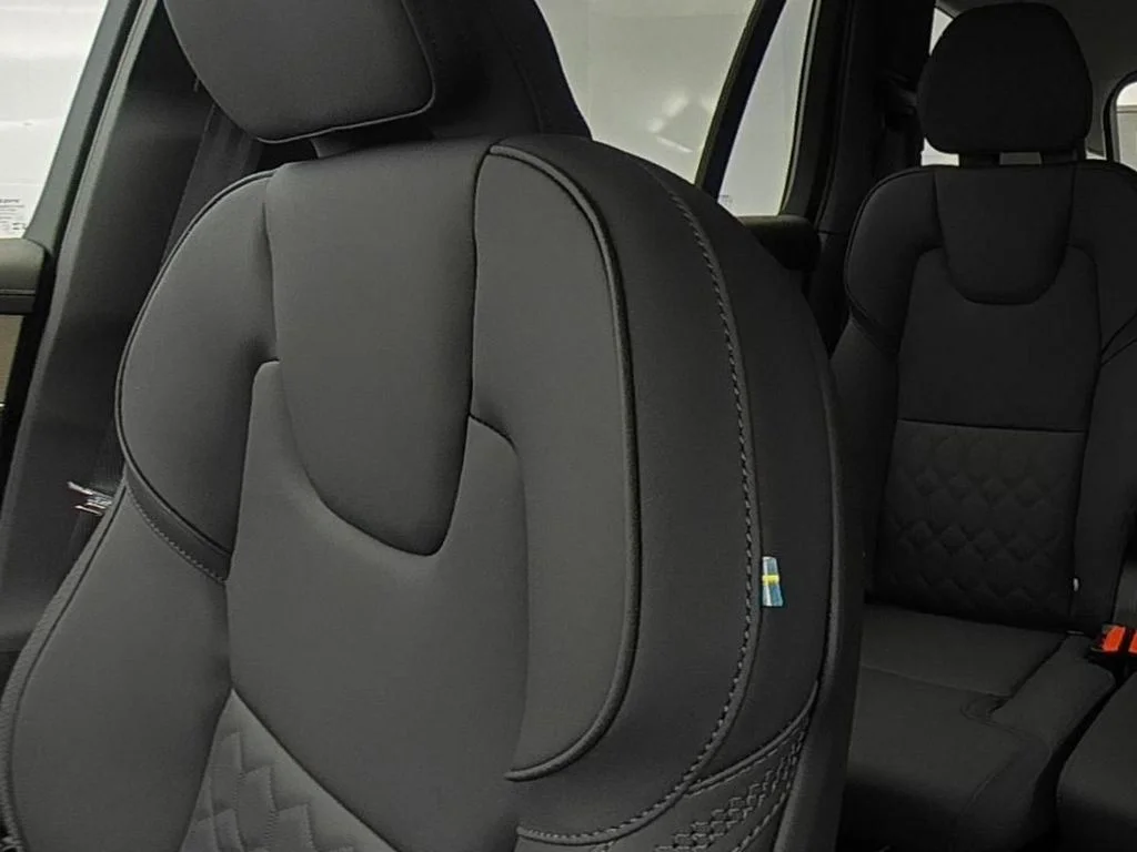 New 2026 Vapour Grey Volvo Core image 30