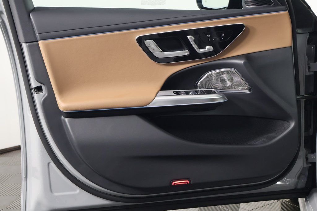 New 2026 MANUFAKTUR Alpine Grey Mercedes-Benz E 350 image 7