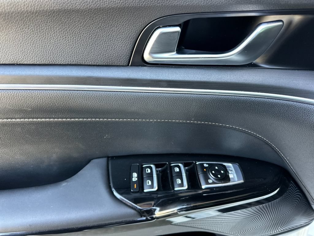 2025 Kia K5 GT-Line - Photo 11