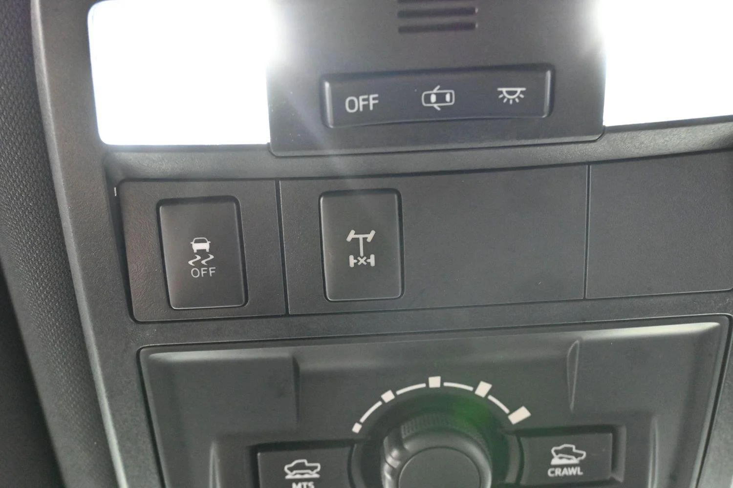 Used 2018 Super White Toyota TRD Off Road image 27