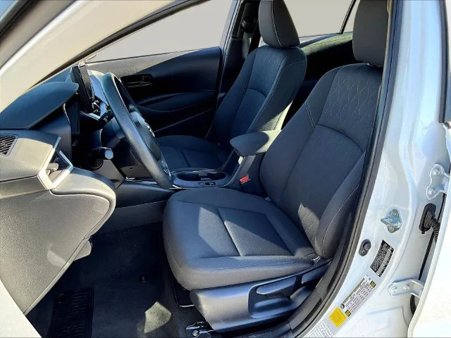 Used 2025 White Toyota LE image 23