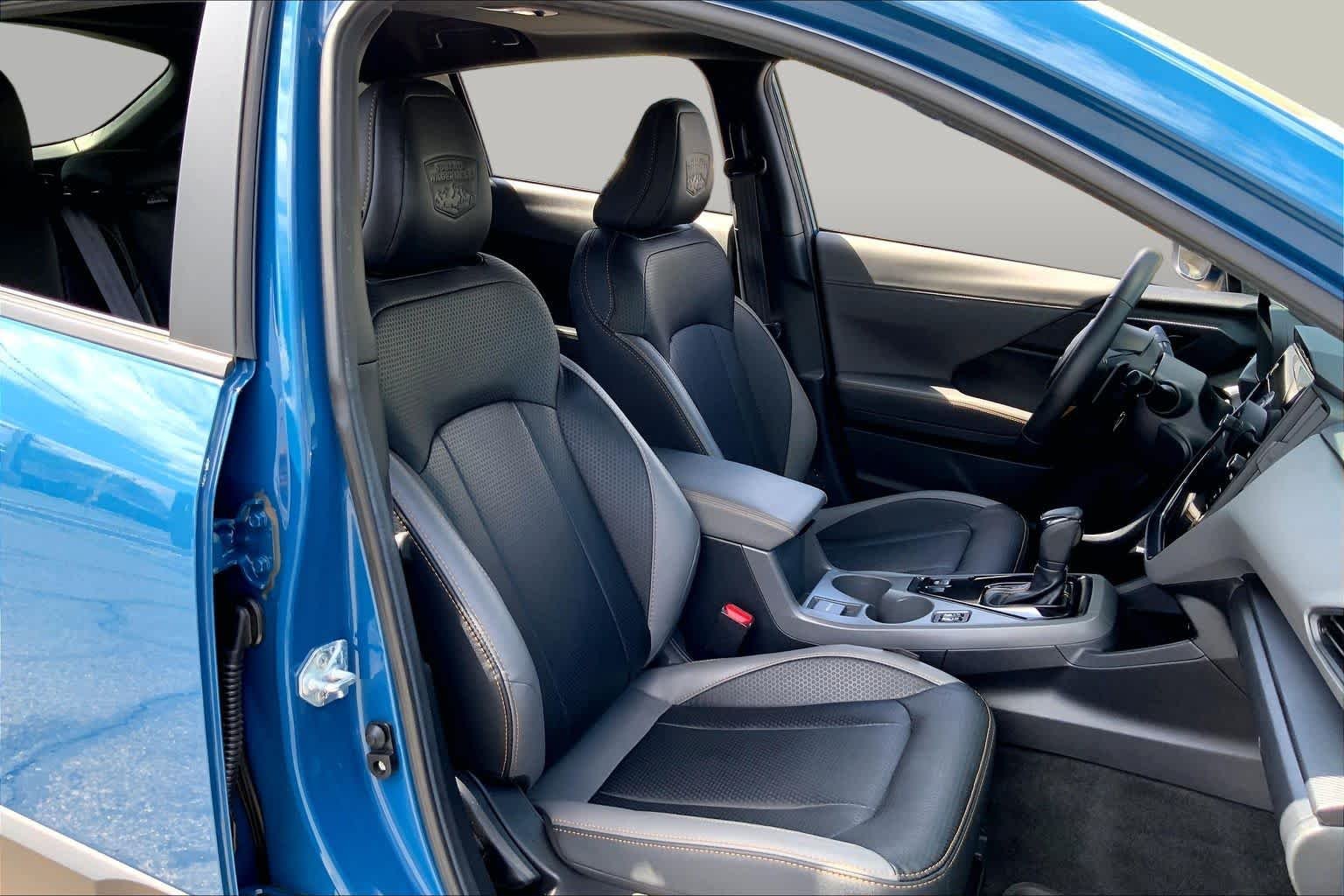Certified Used 2025 Geyser Blue Pearl Subaru Wilderness image 8