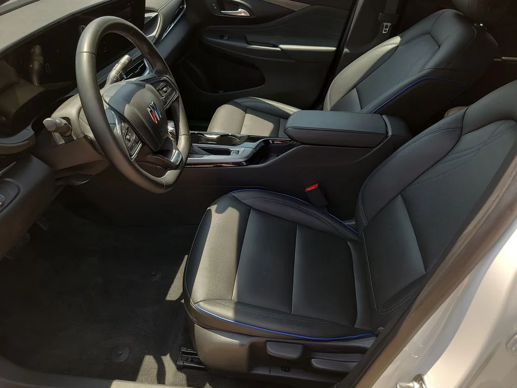 Used 2024 White Buick Sport Touring image 22