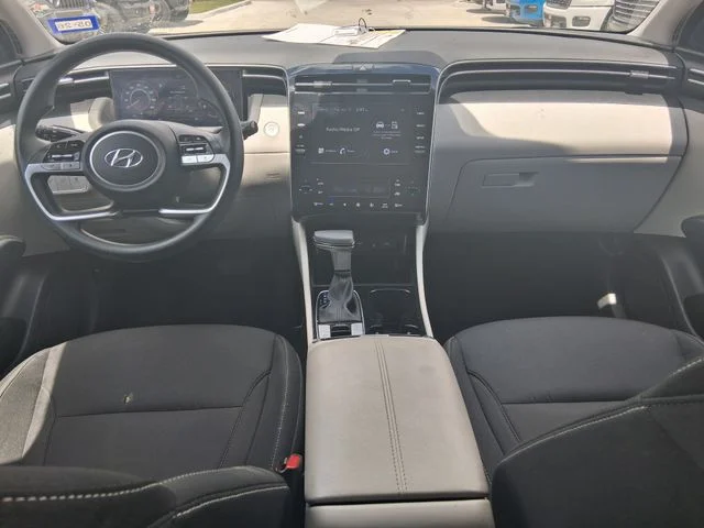 Used 2024 White Hyundai SEL image 9